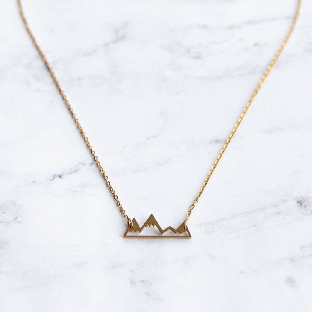 🎉 New Gold Plated Mountain Pendant Necklace